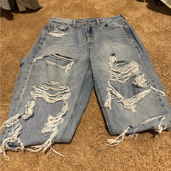 American Eagle Mom Jeans - Picture 2 of 3